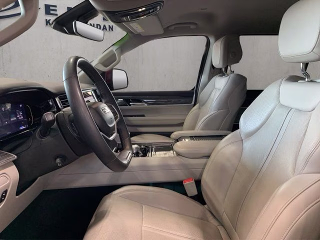 2022 Velvet Red Pearlcoat Jeep Wagoneer Series III 4X4 SUV