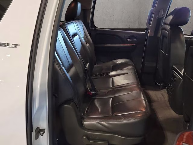 2014 Summit White GMC Yukon XL SLT 1500 4X4 SUV