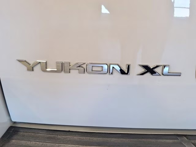 2014 Summit White GMC Yukon XL SLT 1500 4X4 SUV