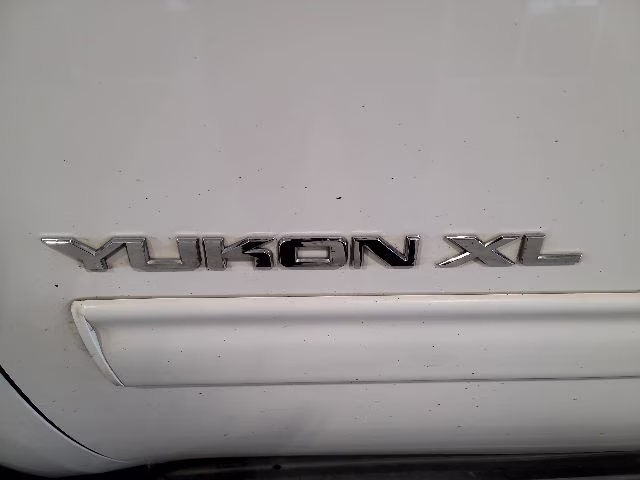 2014 Summit White GMC Yukon XL SLT 1500 4X4 SUV