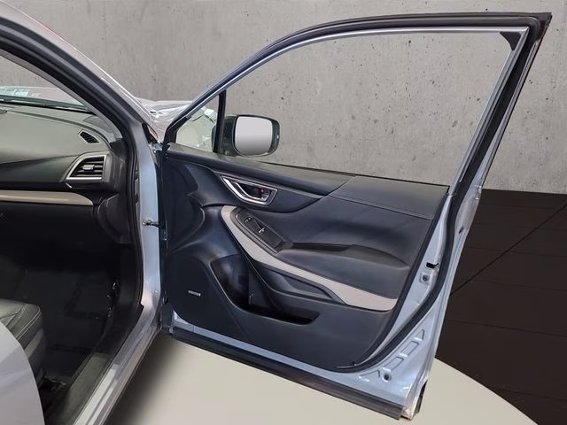2023 Ice Silver Metallic Subaru Forester Limited AWD SUV