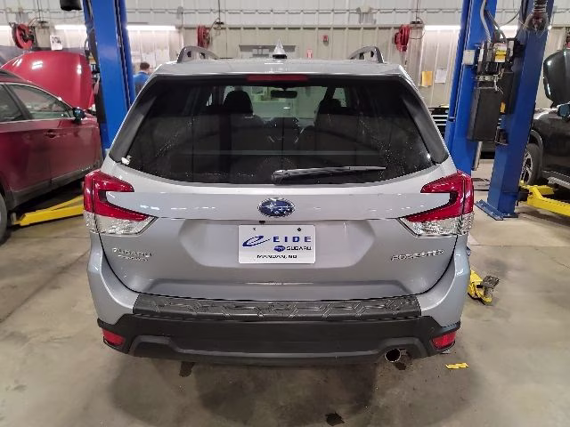 2023 Ice Silver Metallic Subaru Forester Limited AWD SUV