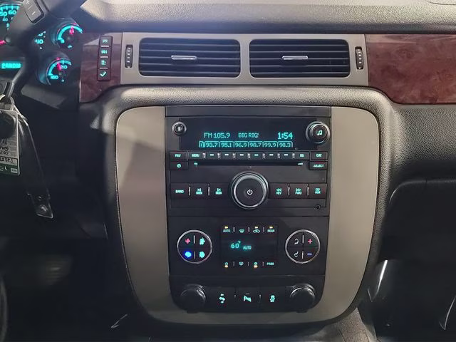 2014 Summit White GMC Yukon XL SLT 1500 4X4 SUV