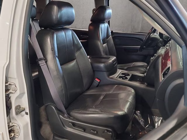 2014 Summit White GMC Yukon XL SLT 1500 4X4 SUV