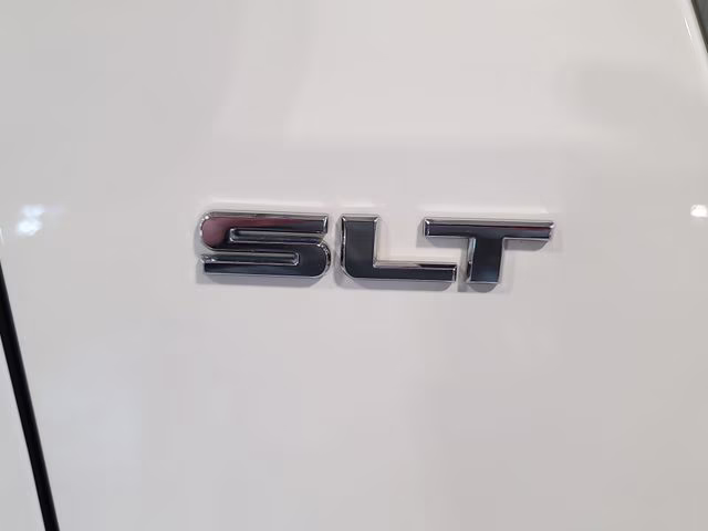 2014 Summit White GMC Yukon XL SLT 1500 4X4 SUV