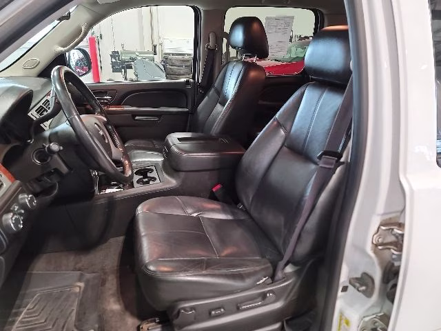 2014 Summit White GMC Yukon XL SLT 1500 4X4 SUV