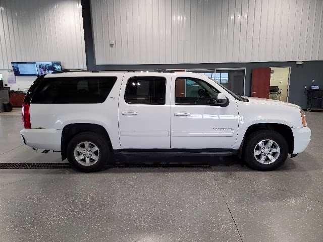 2014 Summit White GMC Yukon XL SLT 1500 4X4 SUV