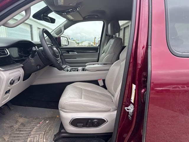 2022 Velvet Red Pearlcoat Jeep Wagoneer Series III 4X4 SUV