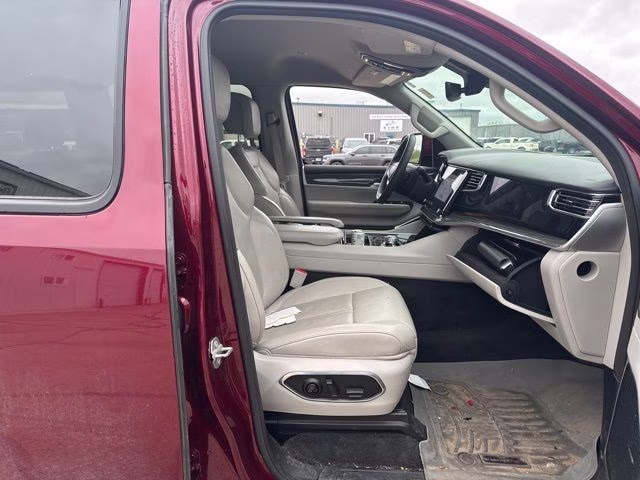 2022 Velvet Red Pearlcoat Jeep Wagoneer Series III 4X4 SUV