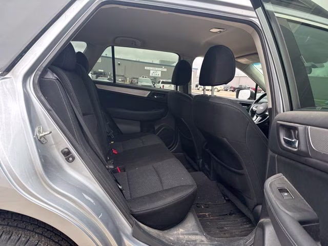 2016 Ice Silver Metallic Subaru Outback 2.5i Premium AWD SUV