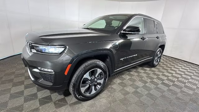 2023 Rocky Mountain Pearlcoat Jeep Grand Cherokee 4xe 4X4 SUV
