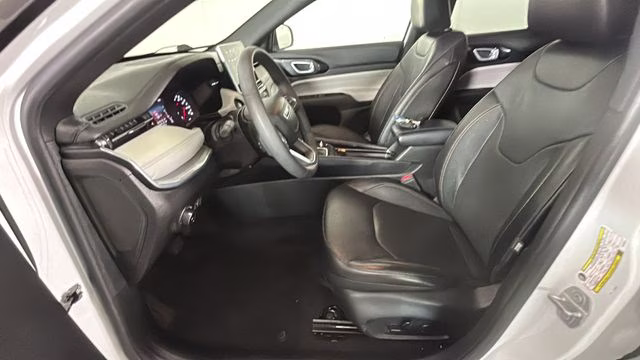 2023 Bright White Clearcoat Jeep Compass Limited 4X4 SUV