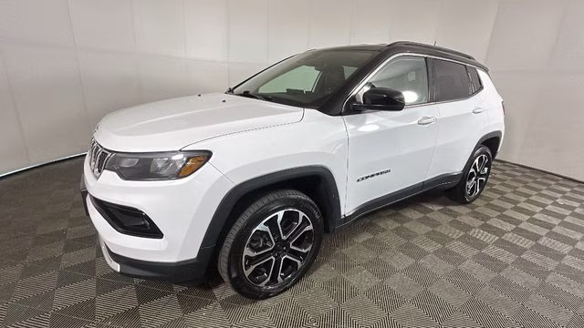 2023 Bright White Clearcoat Jeep Compass Limited 4X4 SUV