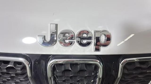 2023 Bright White Clearcoat Jeep Compass Limited 4X4 SUV