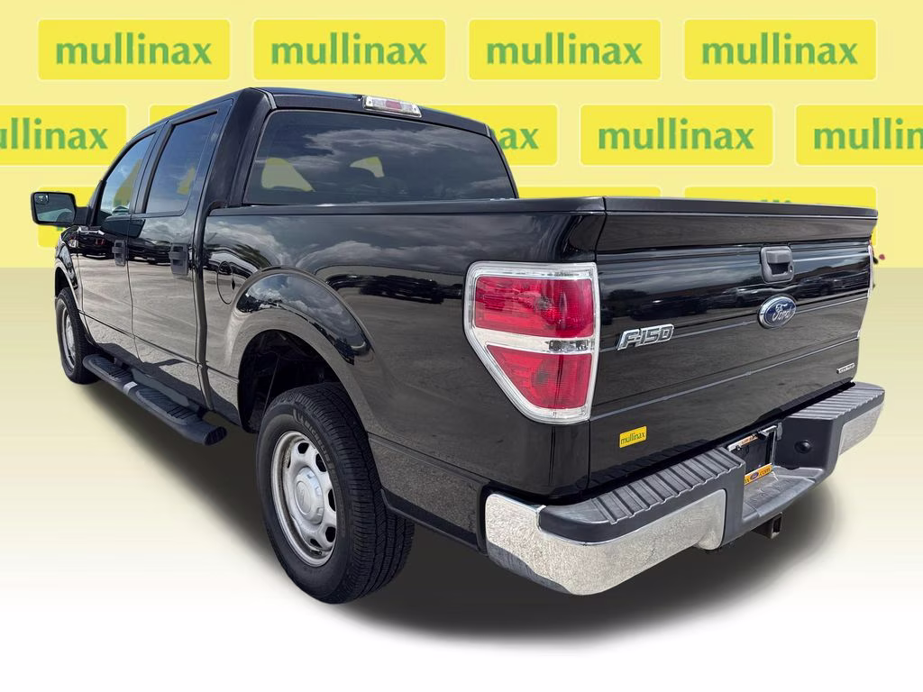 2013 Tuxedo Black Metallic Ford F-150 XL RWD Truck
