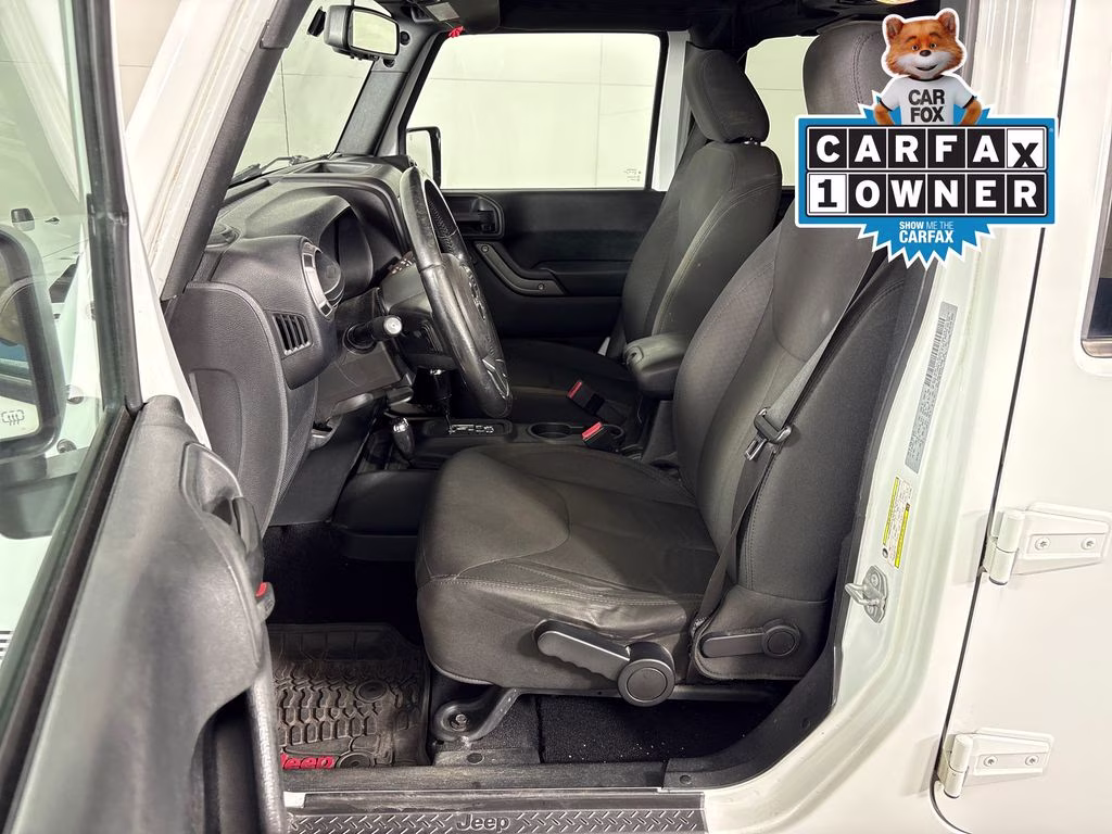 2017 Bright White Clearcoat Jeep Wrangler Unlimited Sport 4X4 SUV