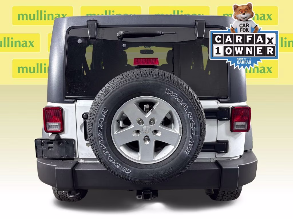2017 Bright White Clearcoat Jeep Wrangler Unlimited Sport 4X4 SUV