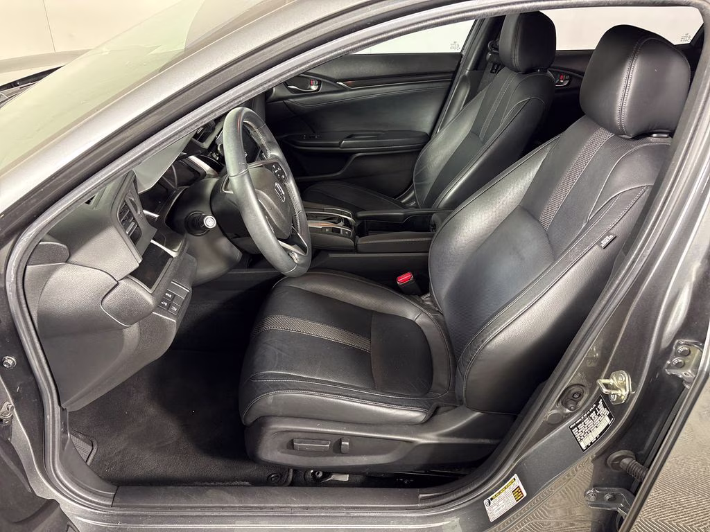 2020 Polished Metal Metallic Honda Civic EX-L FWD Hatchback