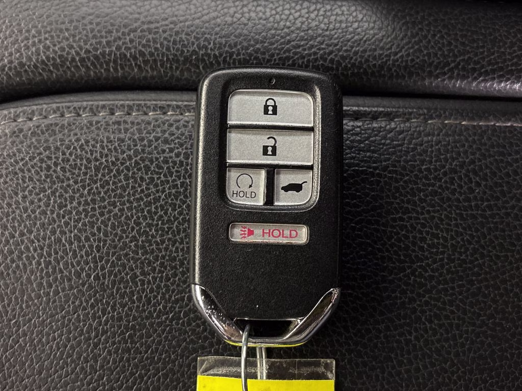 2020 Polished Metal Metallic Honda Civic EX-L FWD Hatchback
