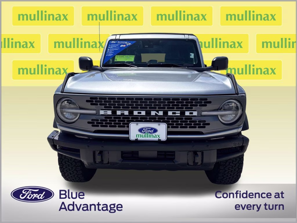 2024 Iconic Silver Metallic Ford Bronco Badlands 4X4 SUV