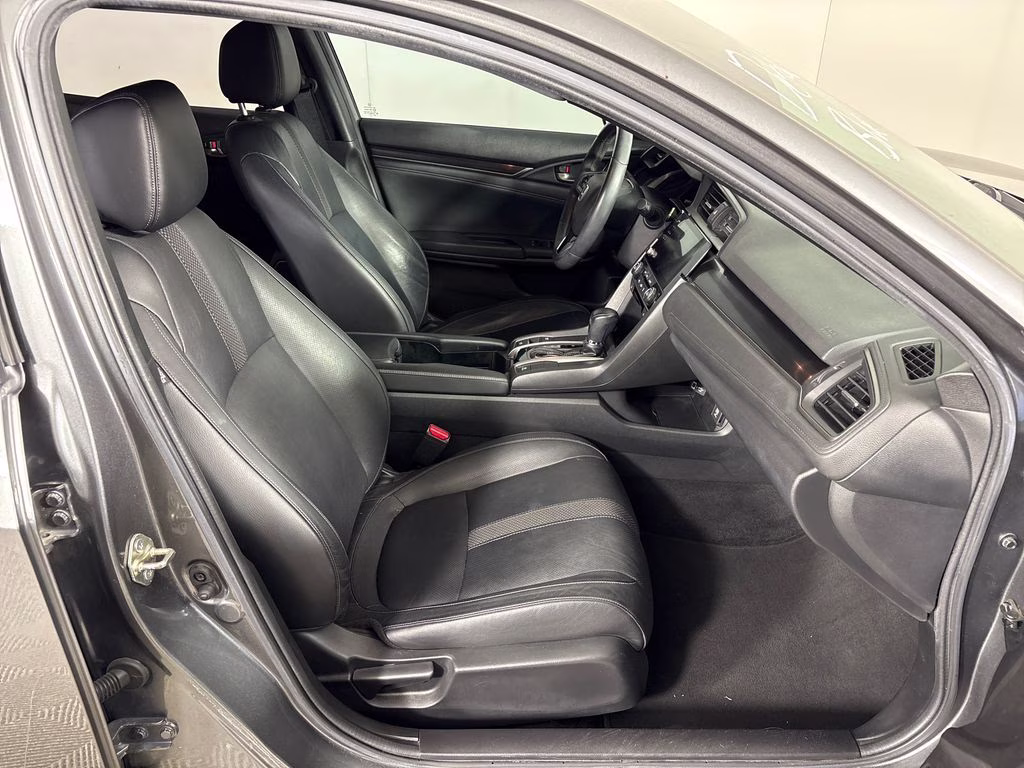 2020 Polished Metal Metallic Honda Civic EX-L FWD Hatchback