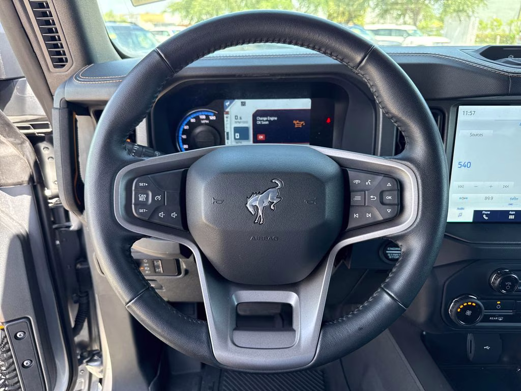 2024 Iconic Silver Metallic Ford Bronco Badlands 4X4 SUV