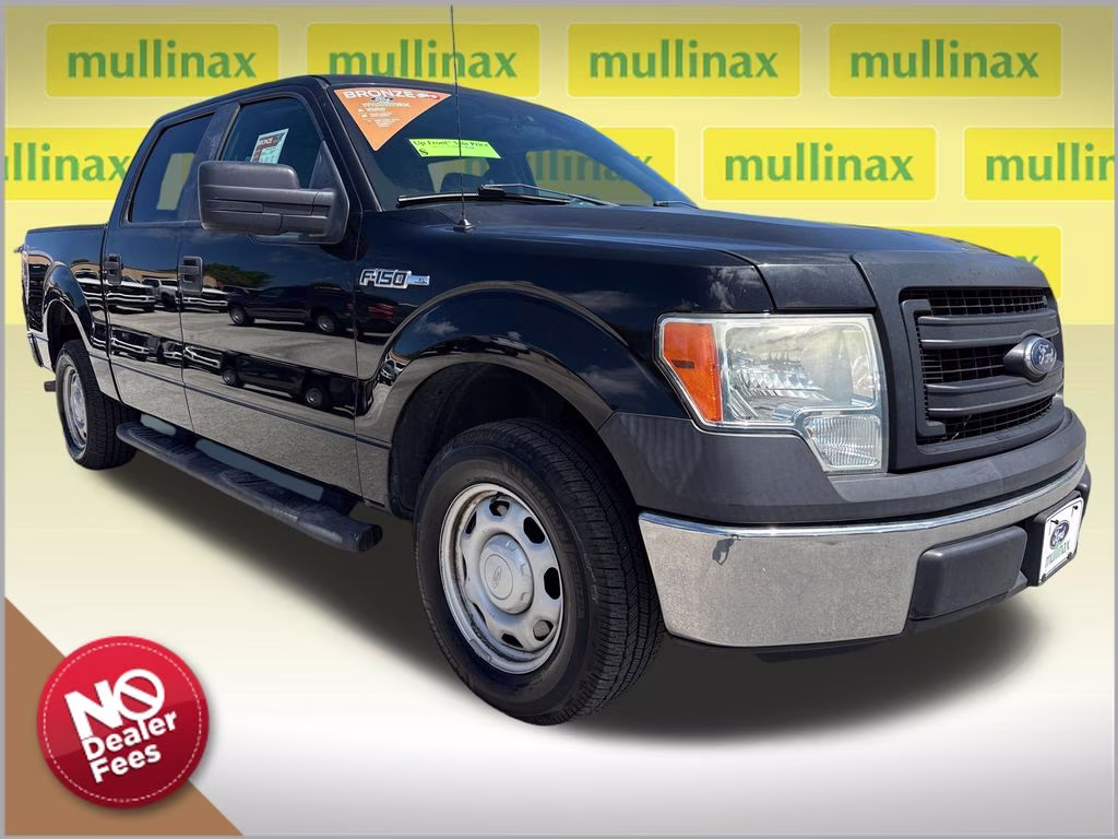 2013 Tuxedo Black Metallic Ford F-150 XL RWD Truck
