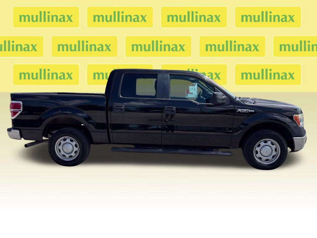 2013 Tuxedo Black Metallic Ford F-150 XL RWD Truck