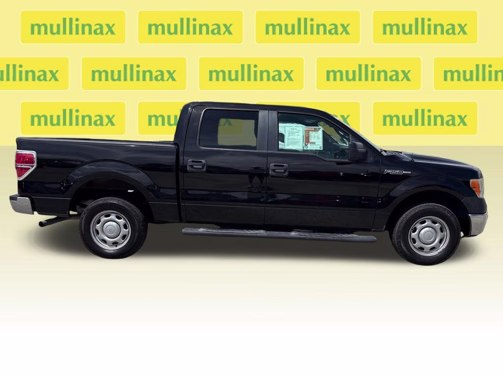 2013 Tuxedo Black Metallic Ford F-150 XL RWD Truck