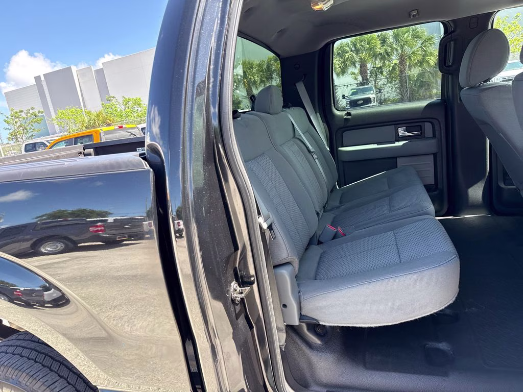 2013 Tuxedo Black Metallic Ford F-150 XL RWD Truck