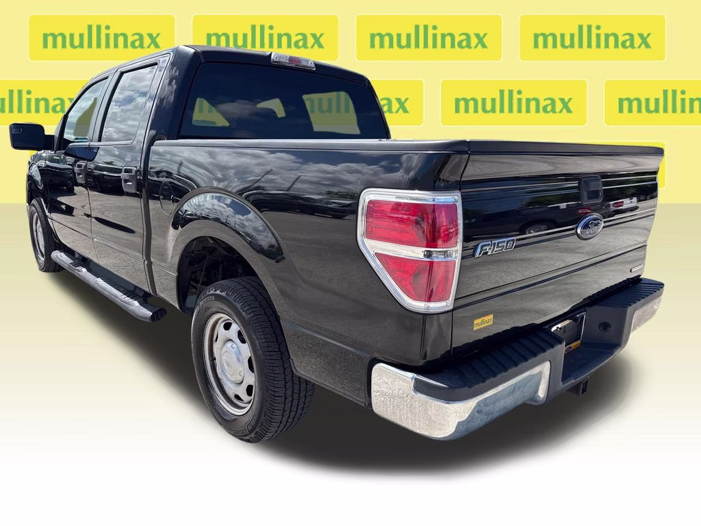 2013 Tuxedo Black Metallic Ford F-150 XL RWD Truck