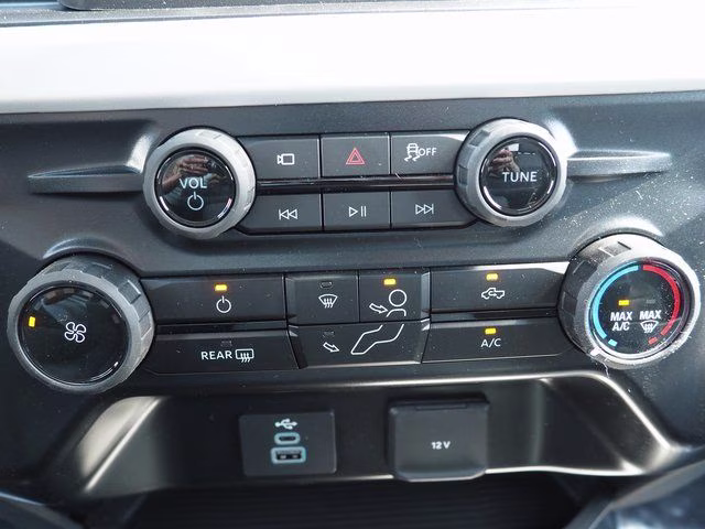 2026 Oxford White Ford Super Duty F-250 SRW XLT 4X4 Truck