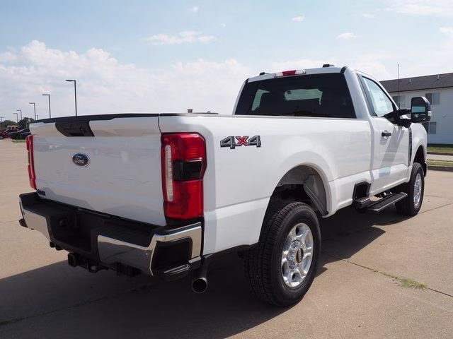 2026 Oxford White Ford Super Duty F-250 SRW XLT 4X4 Truck