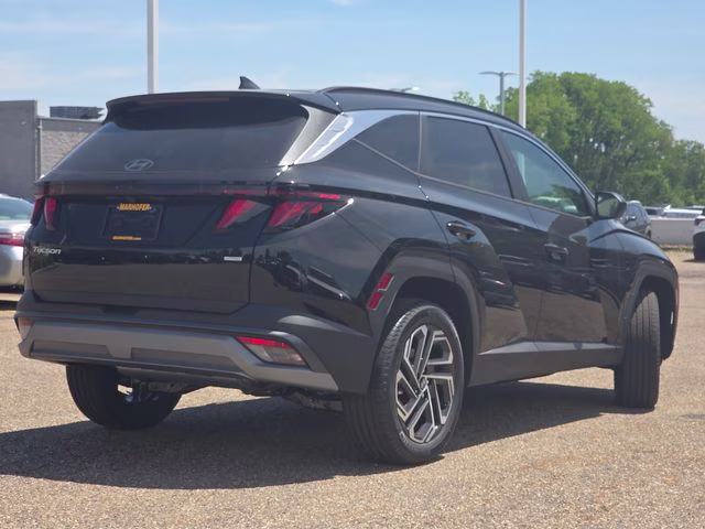 2026 Phantom Black Hyundai Tucson SEL AWD SUV