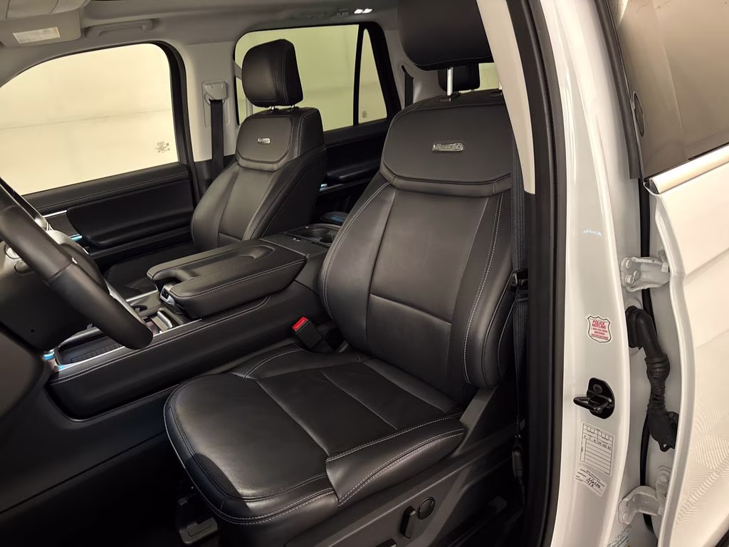 2025 Oxford White Ford Expedition Max Platinum 4X4 SUV