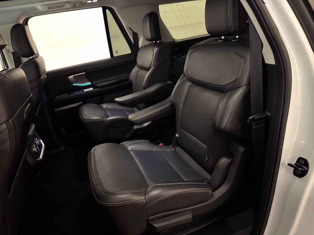 2025 Oxford White Ford Expedition Max Platinum 4X4 SUV