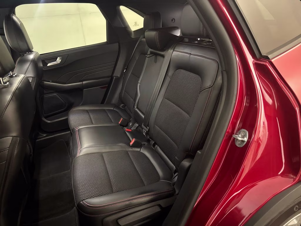 2025 Rapid Red Metallic Tinted Clearcoat Ford Escape ST-Line FWD SUV