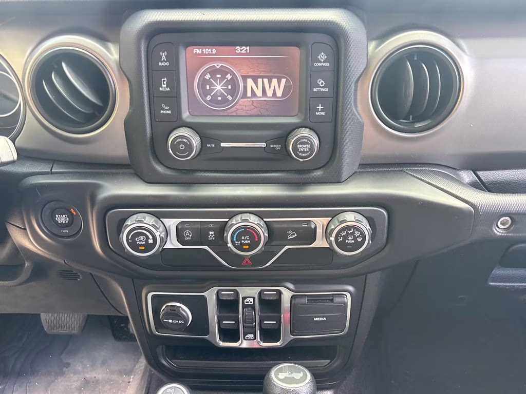 2020 Granite Crystal Metallic Clearcoat Jeep Wrangler Unlimited Willys 4X4 SUV