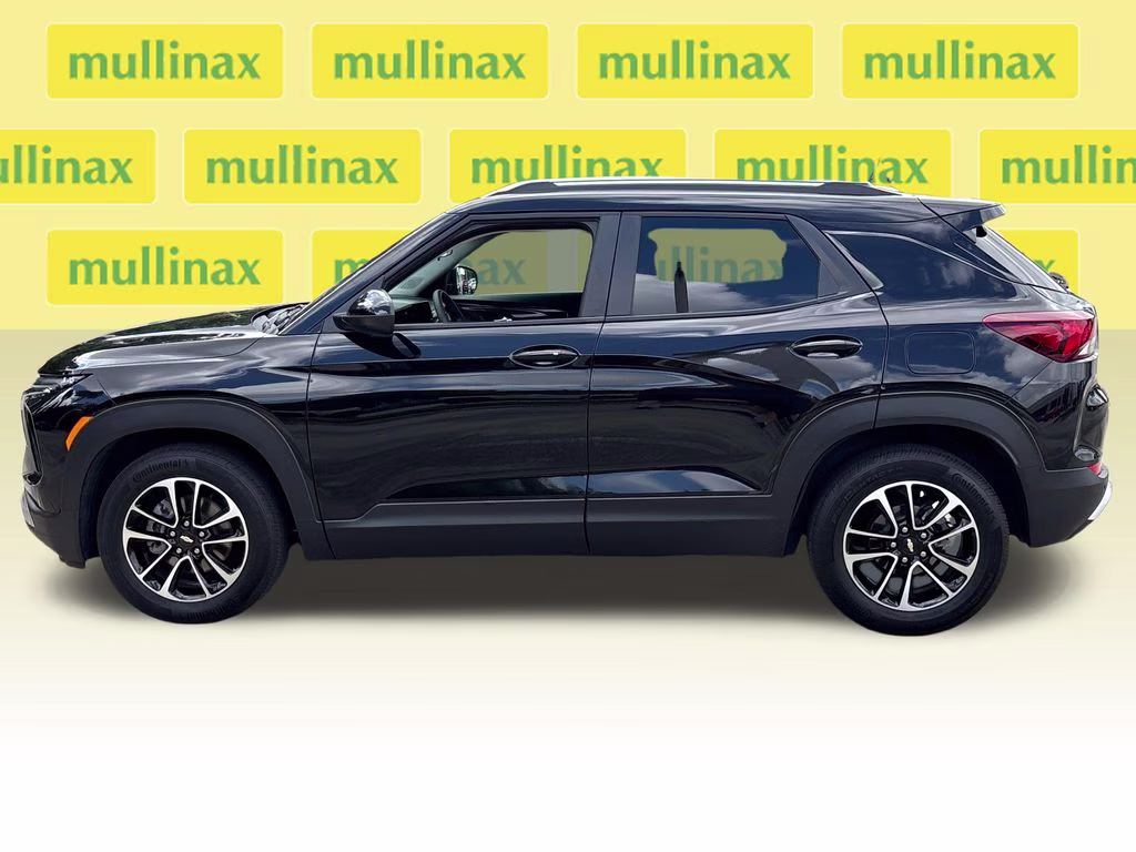 2025 Mosaic Black Metallic Chevrolet Trailblazer LT FWD SUV