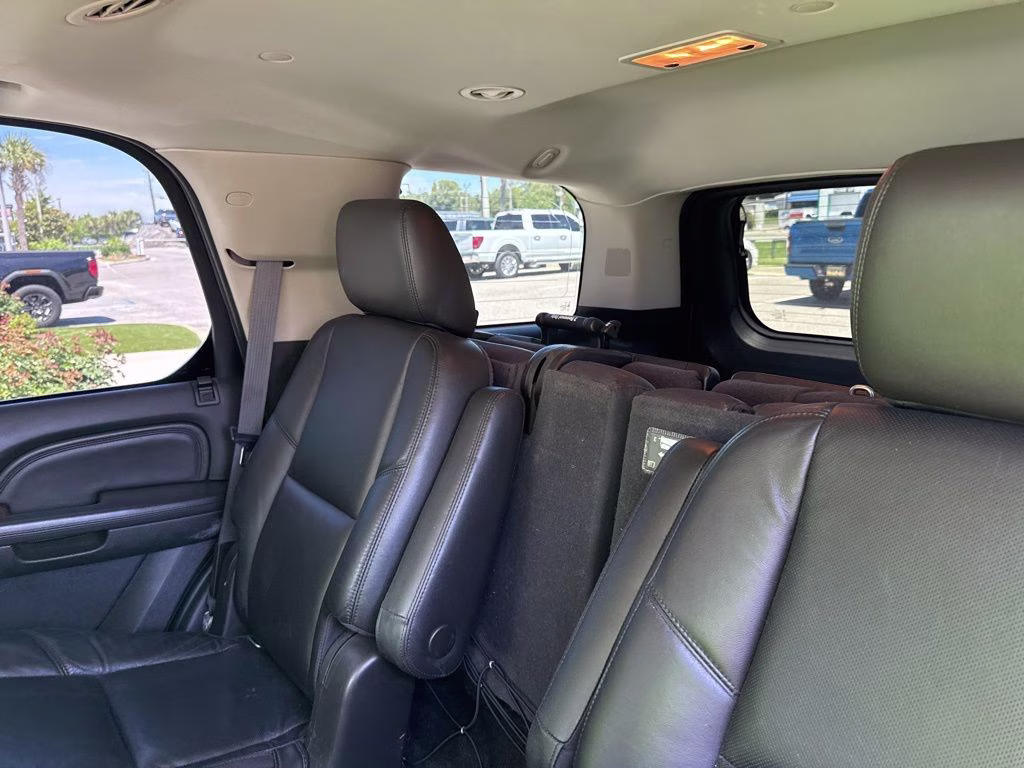 2011 Silver Lining Metallic Cadillac Escalade Premium AWD SUV