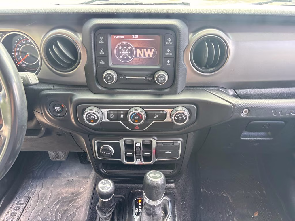 2020 Granite Crystal Metallic Clearcoat Jeep Wrangler Unlimited Willys 4X4 SUV