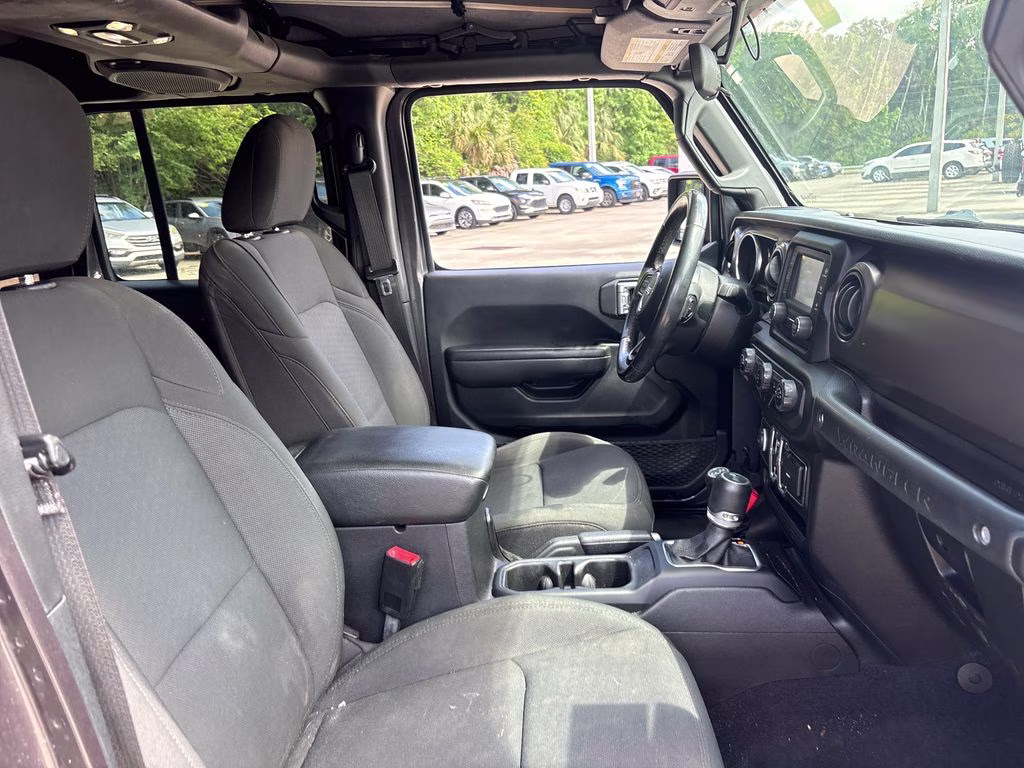 2020 Granite Crystal Metallic Clearcoat Jeep Wrangler Unlimited Willys 4X4 SUV