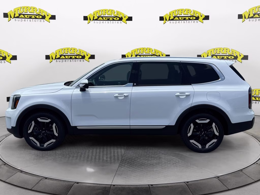 2023 Glacial White Pearl Kia Telluride EX FWD SUV
