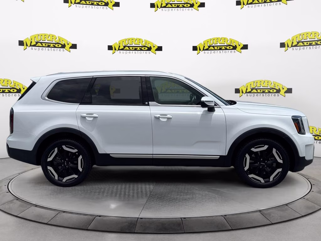 2023 Glacial White Pearl Kia Telluride EX FWD SUV