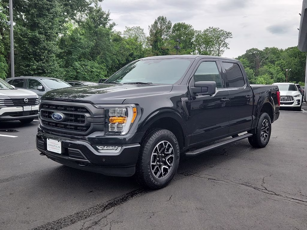 2021 Black Metallic Ford F-150 XLT 4X4 Truck