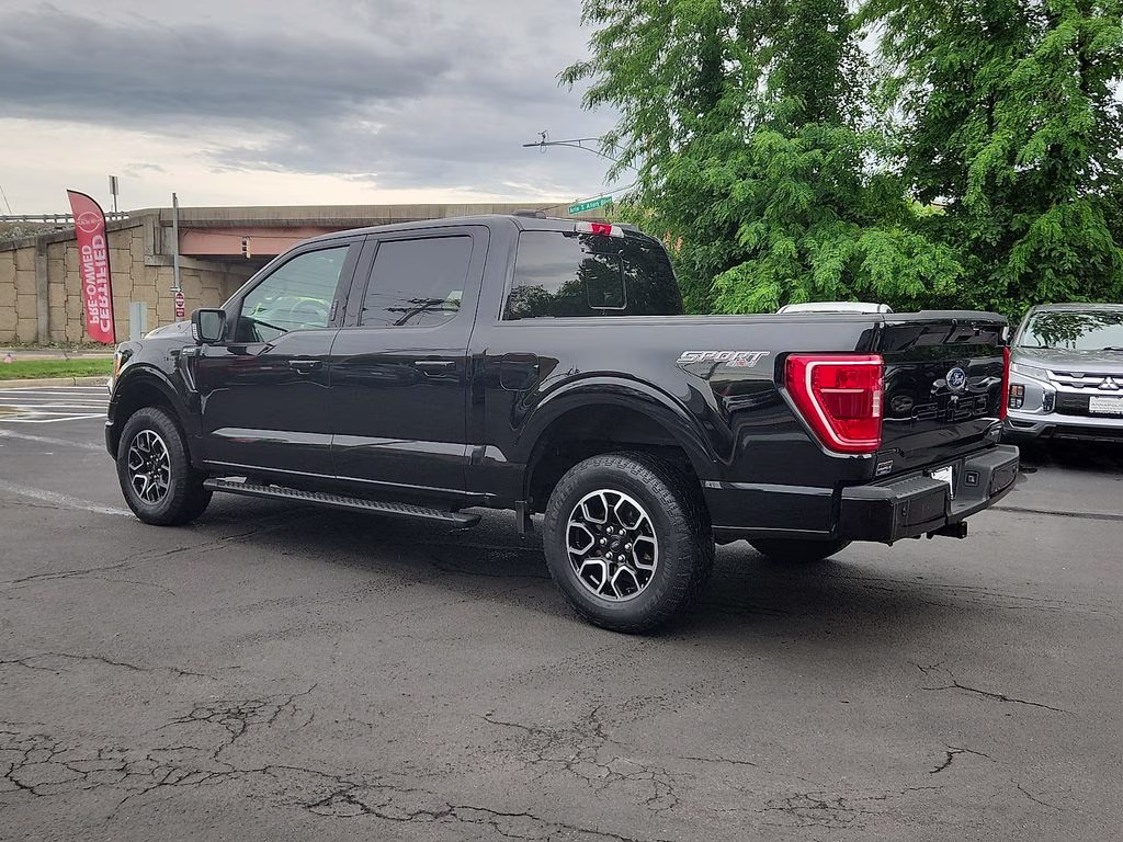 2021 Black Metallic Ford F-150 XLT 4X4 Truck