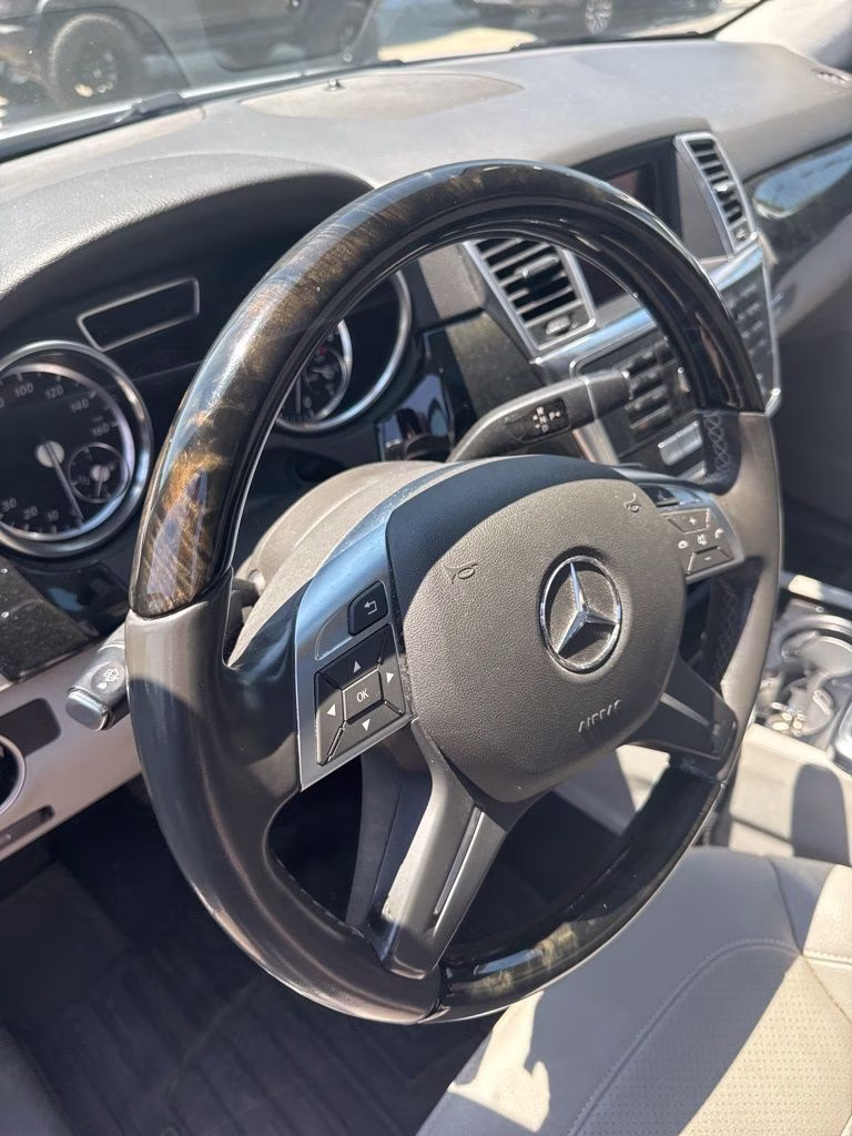 2015 Silver Mercedes-Benz M-Class ML 350 AWD SUV