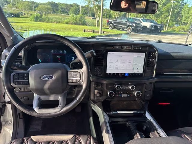 2024 Star White Metallic Tri-Coat Ford Super Duty F-250 SRW LARIAT Crew Cab Pickup 4X4 Truck