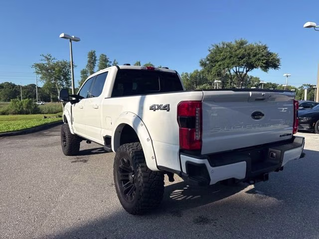 2024 Star White Metallic Tri-Coat Ford Super Duty F-250 SRW LARIAT Crew Cab Pickup 4X4 Truck