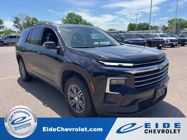 2025 Chevrolet Traverse LT AWD's photo